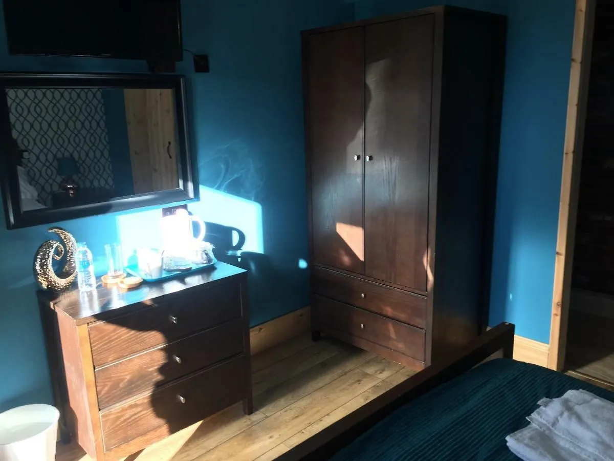Kro Roos Rooms Kingston upon Hull