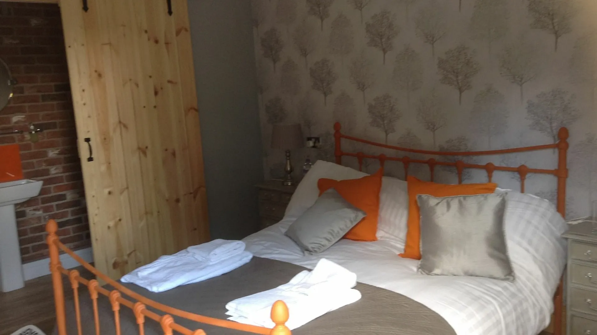 Roos Rooms Kingston upon Hull